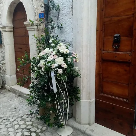 A Un Passo Dal Castello Nyaraló Pacentro