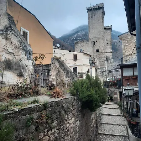 A Un Passo Dal Castello Holiday home *