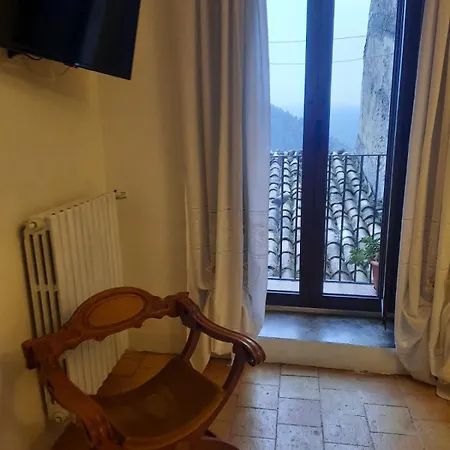 A Un Passo Dal Castello Nyaraló *