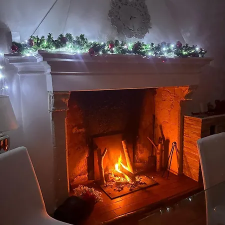 A Un Passo Dal Castello Nyaraló *