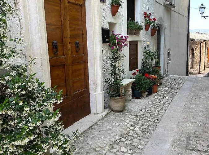 Holiday home A Un Passo Dal Castello