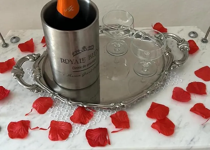 Holiday home A Un Passo Dal Castello *